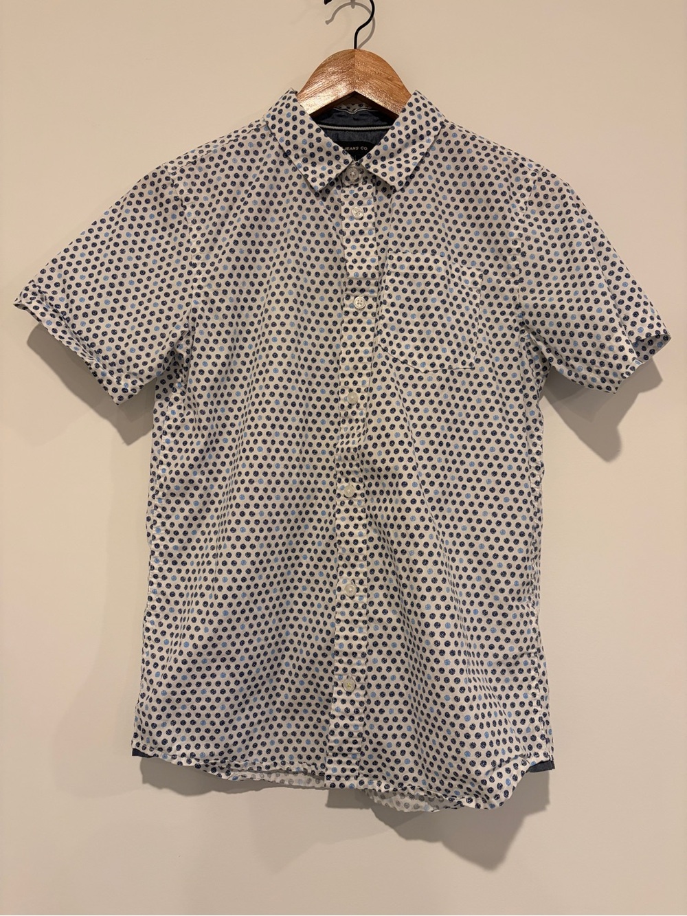 Silver Jeans Co Size L White Blue Dotted Boys Short Sleeve Button Down Shirt